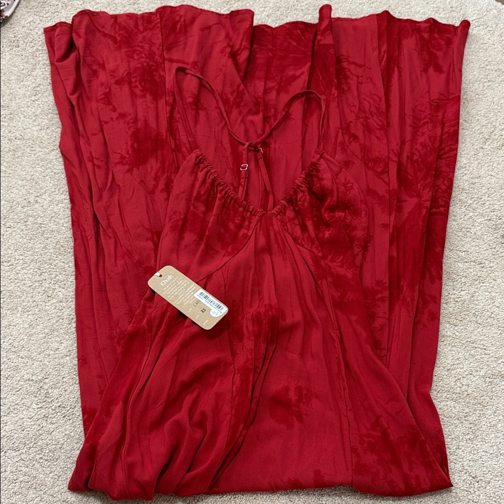 Chic Scarlet Maxi Dress